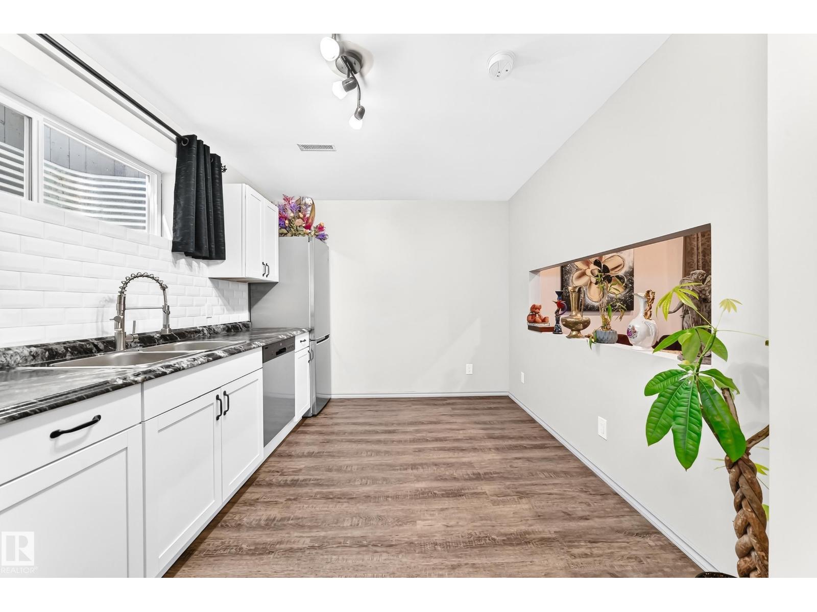 8314 180A Avenue NW - Photo 45