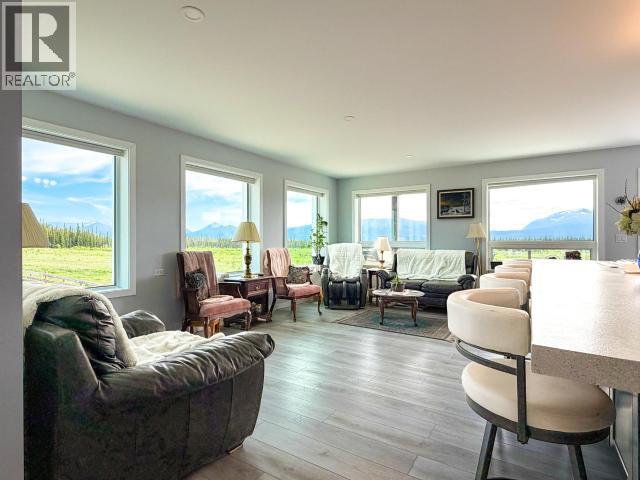 KM 1500 ALASKA HIGHWAY - Image 28