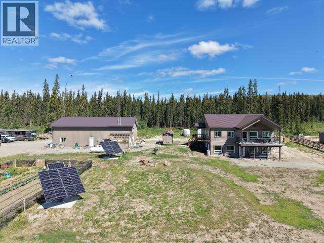 KM 1500 ALASKA HIGHWAY - 8