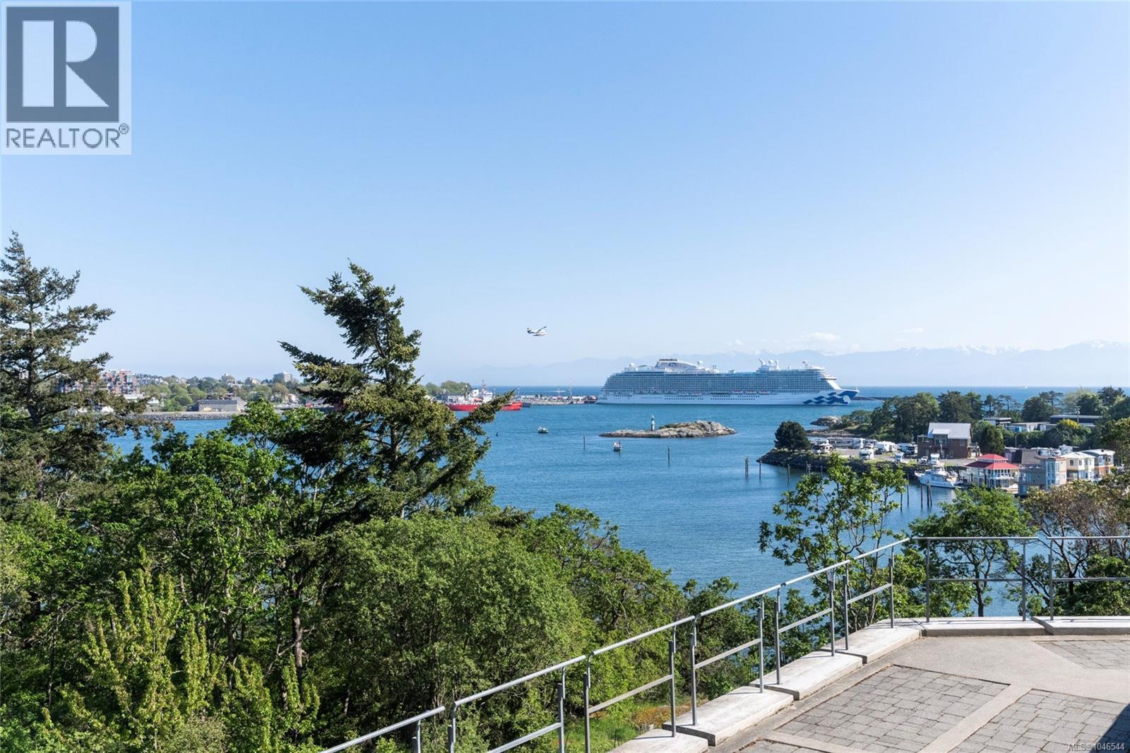 106 847 Dunsmuir Rd, Esquimalt