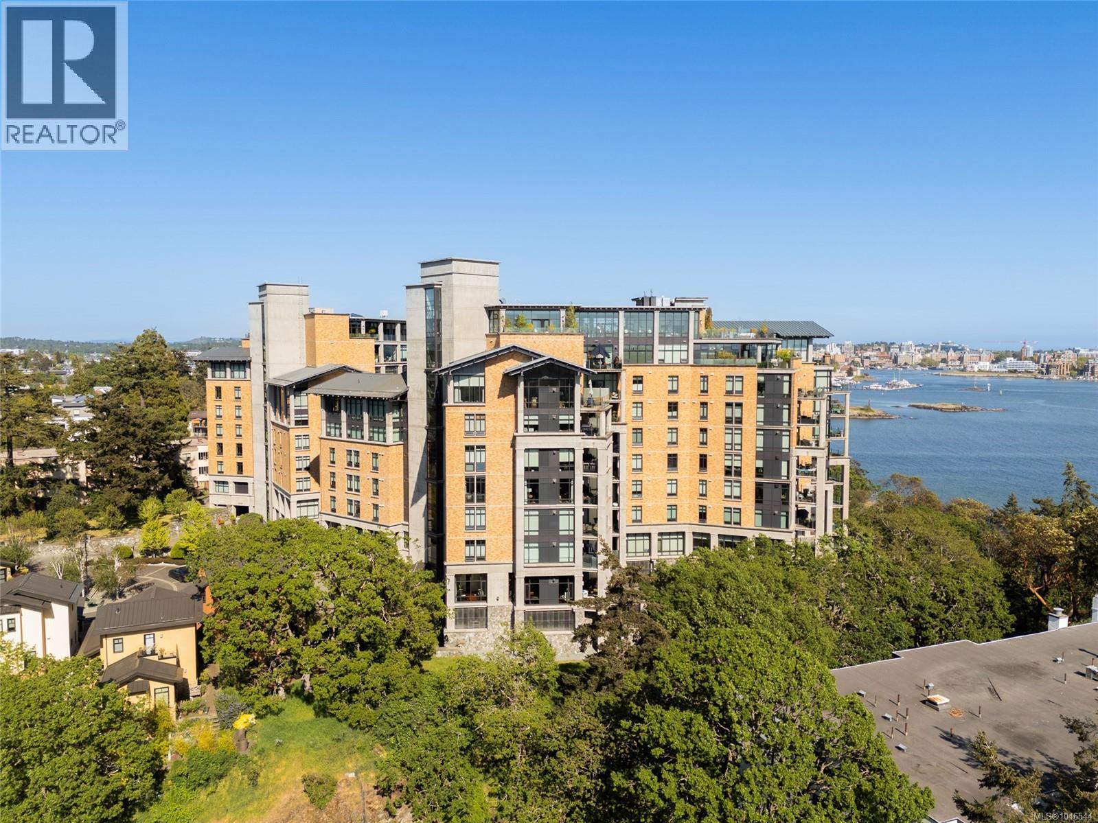 106 847 Dunsmuir Rd, Esquimalt