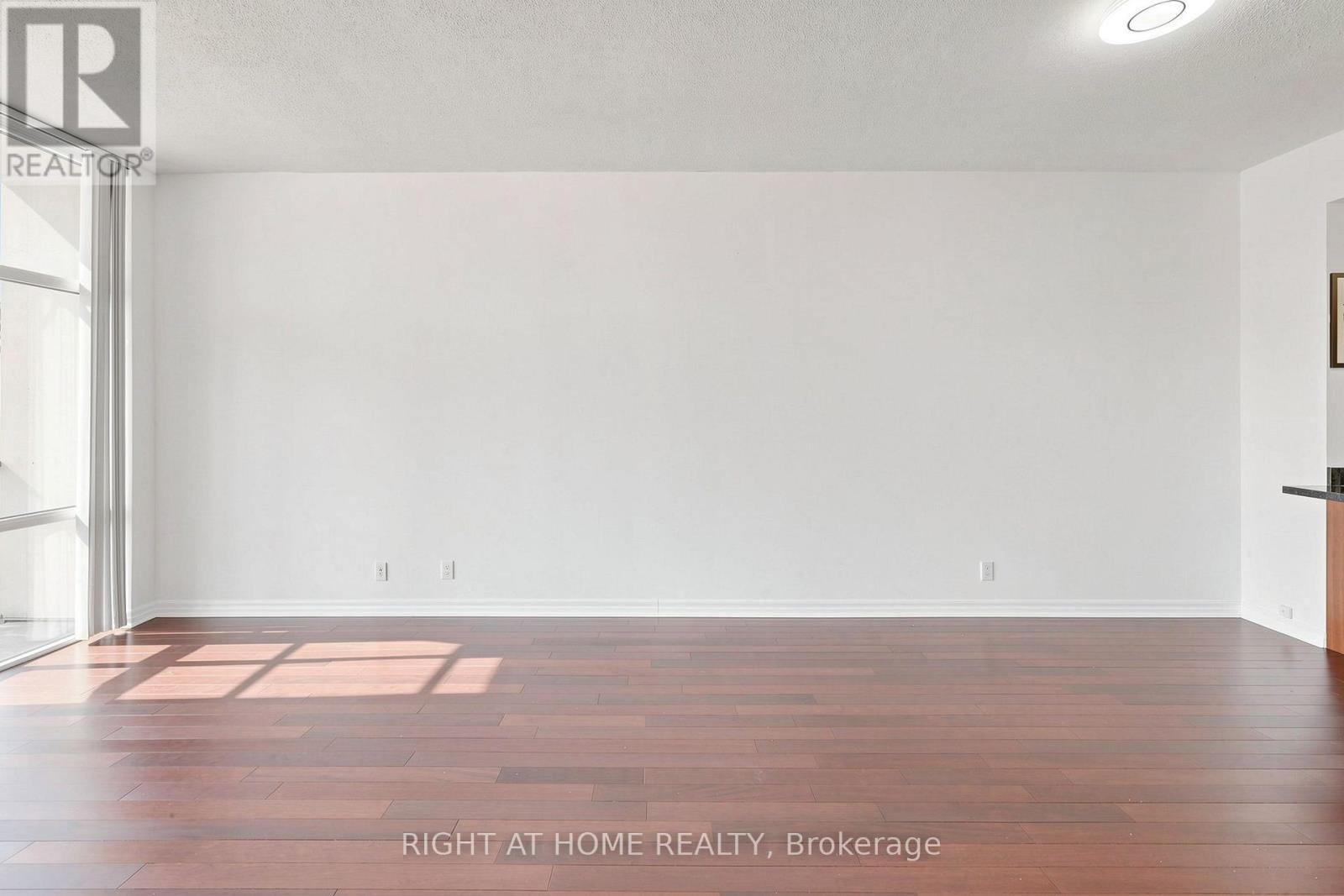 #408 70 PORT STREET E - 12