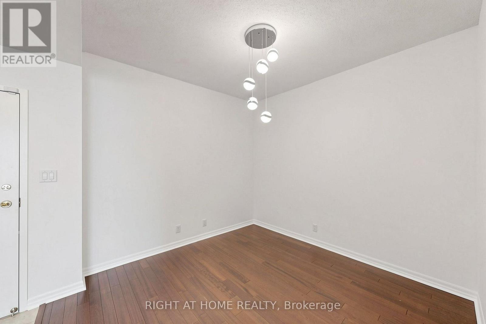 #408 70 PORT STREET E - 18