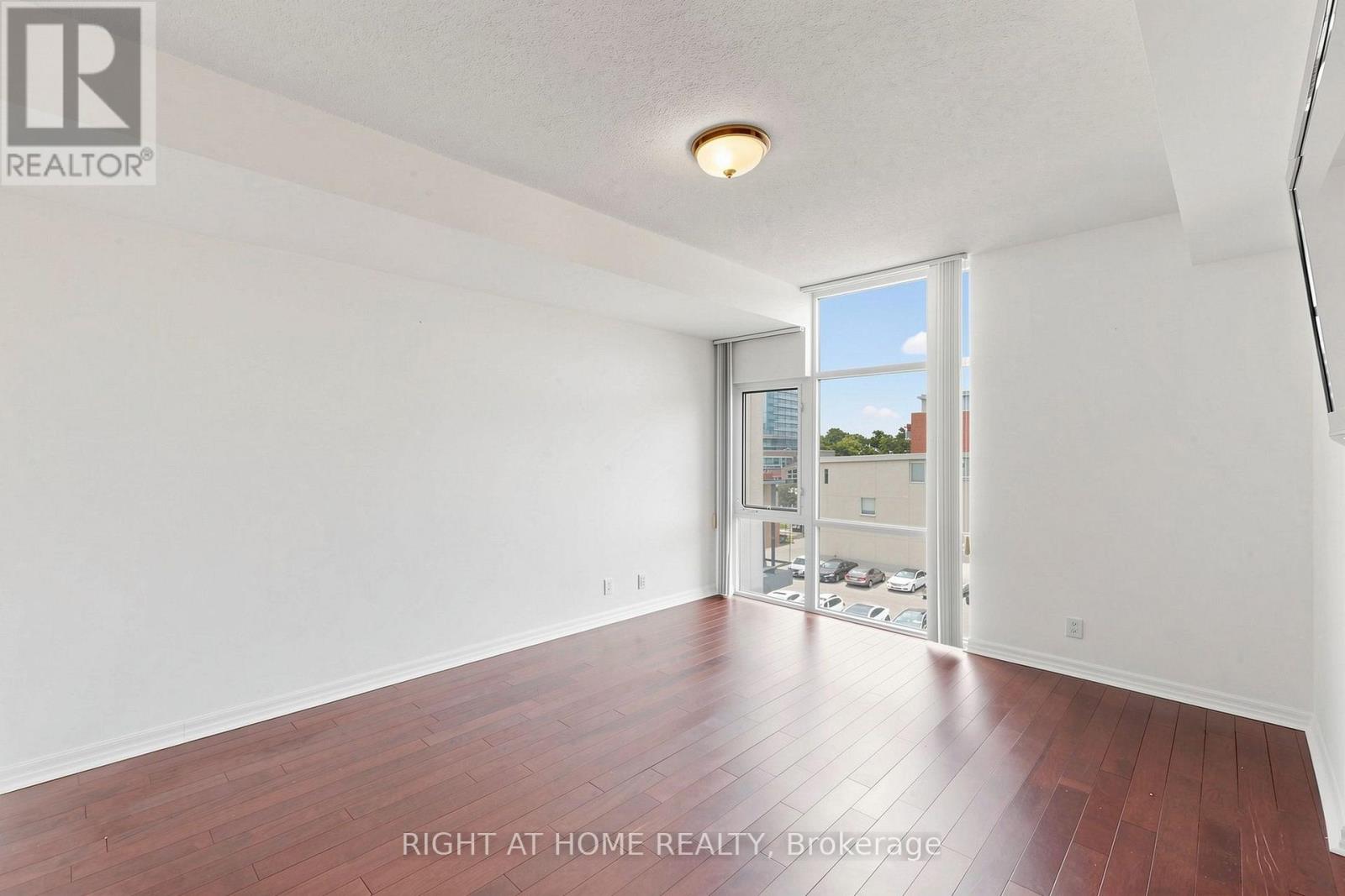 #408 70 PORT STREET E - 21