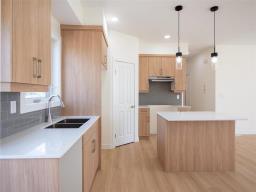 1 Silverbridge Drive, Warren, MB R0C3E0 Photo 15
