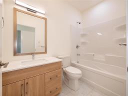 1 Silverbridge Drive, Warren, MB R0C3E0 Photo 8