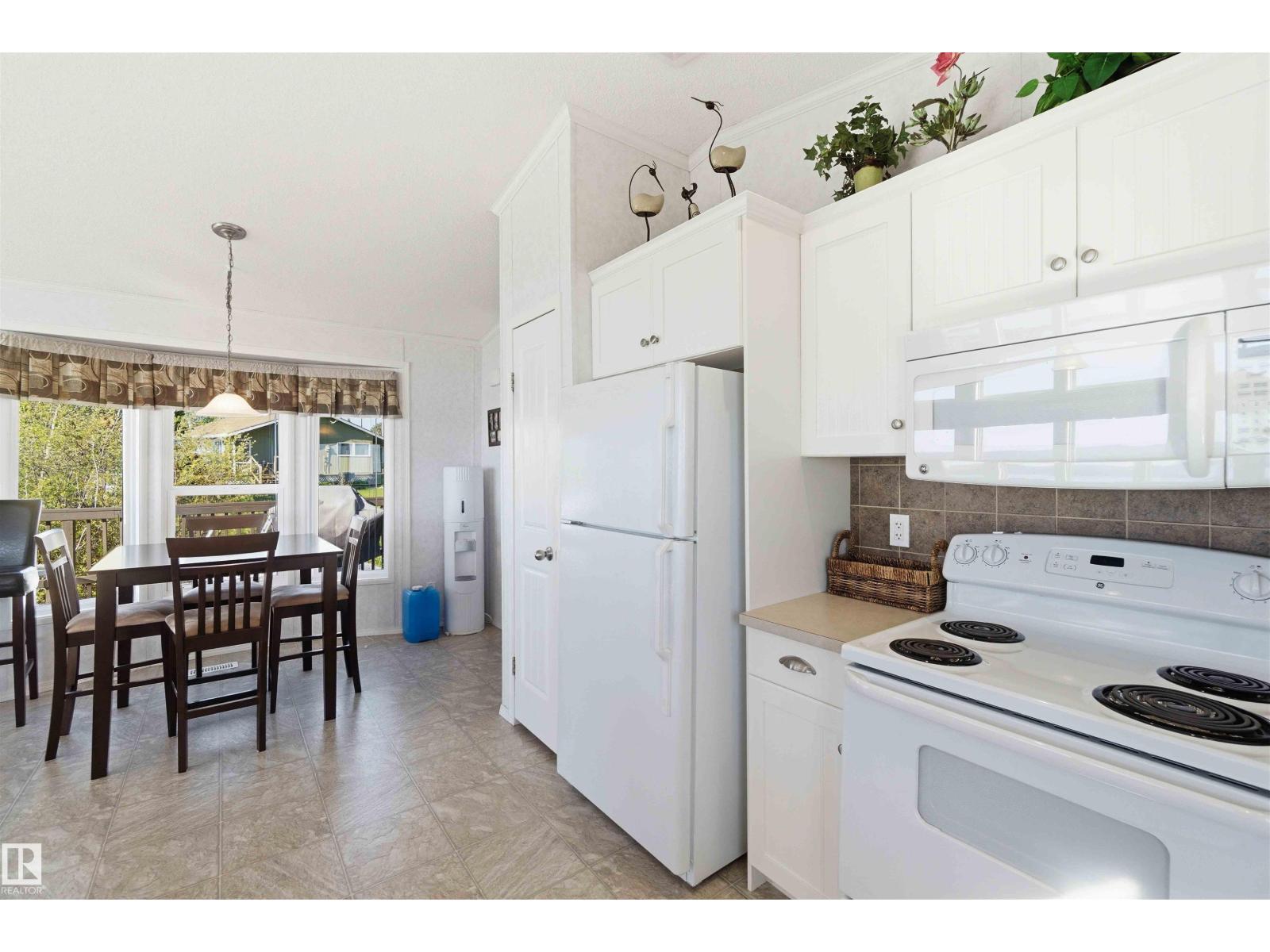 7 53117 Hwy 31 - 20