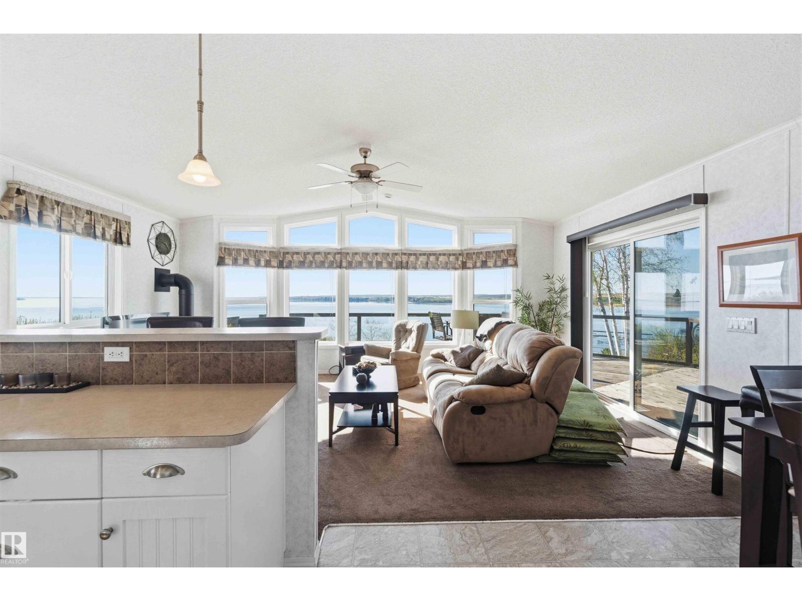 7 53117 Hwy 31 - 21