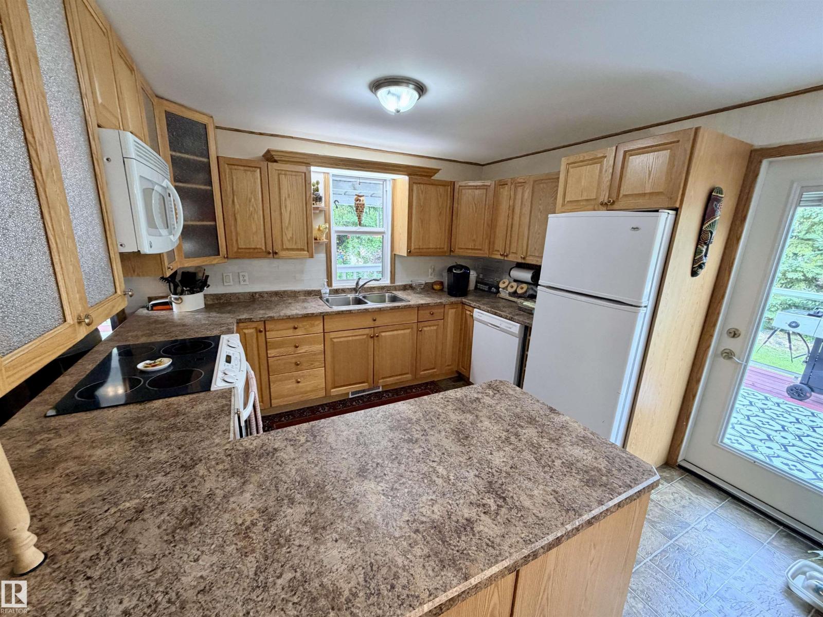 627 59201 RR 95, Rural St. Paul County — photo 3