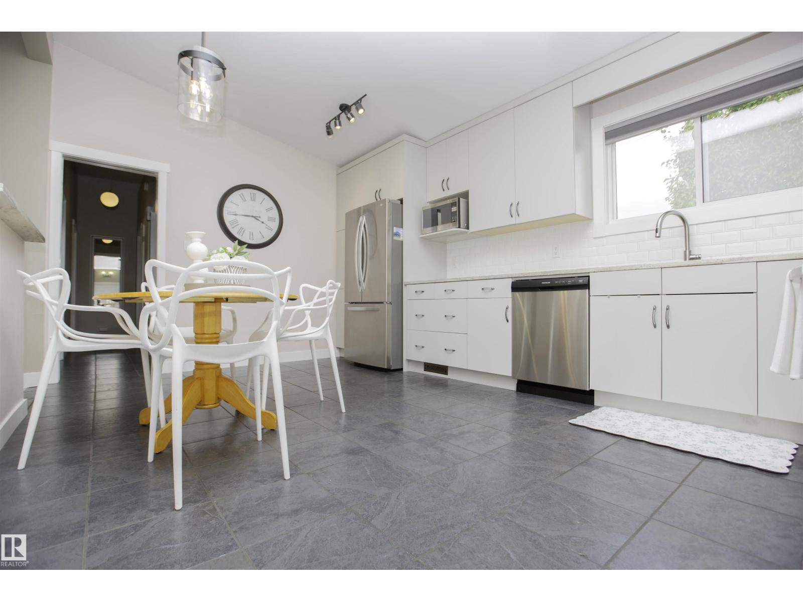 9107 58 Street NW - Photo 9