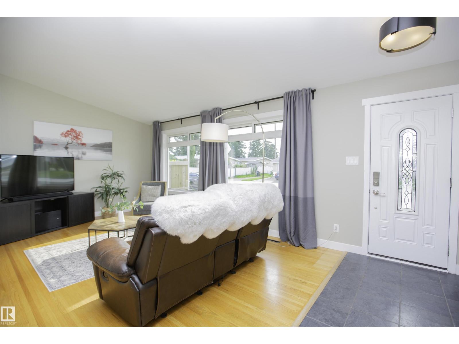 9107 58 ST NW, Ottewell, Edmonton photo 3