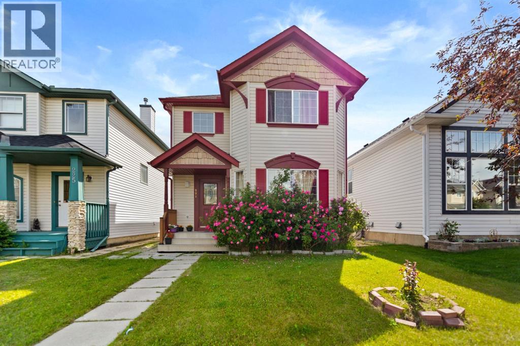 221 Tarington Close NE - 1