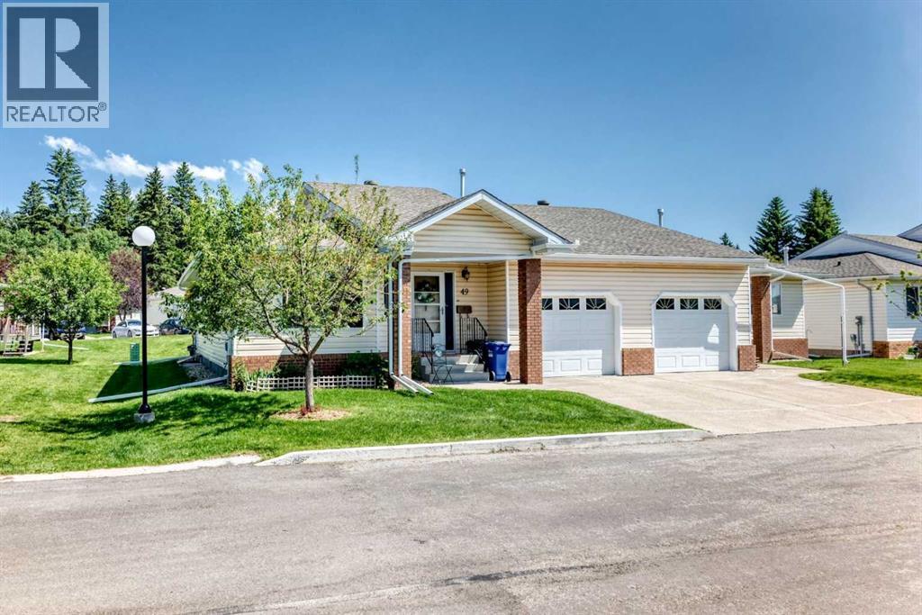 49, 2821 Botterill Crescent, Red Deer — photo 2