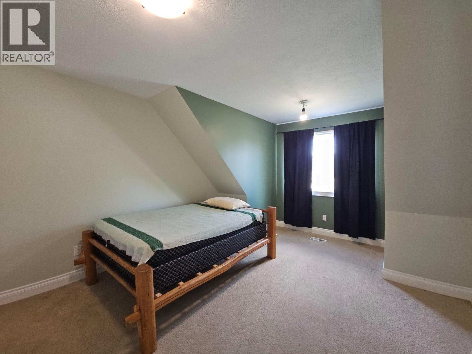 4105 52 Avenue NE, Chetwynd