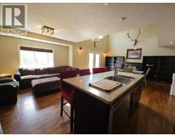 5pc Ensuite bath - 4105 52 Avenue Ne, Chetwynd, BC V0C1J0 Photo 15