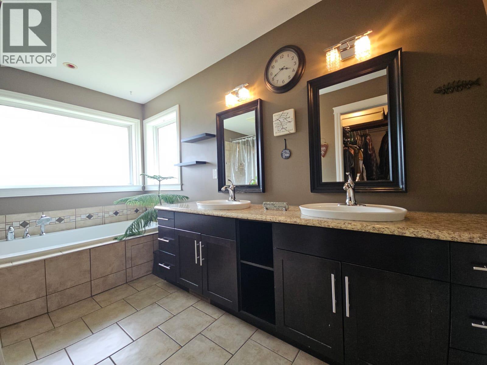 4105 52 Avenue NE, Chetwynd