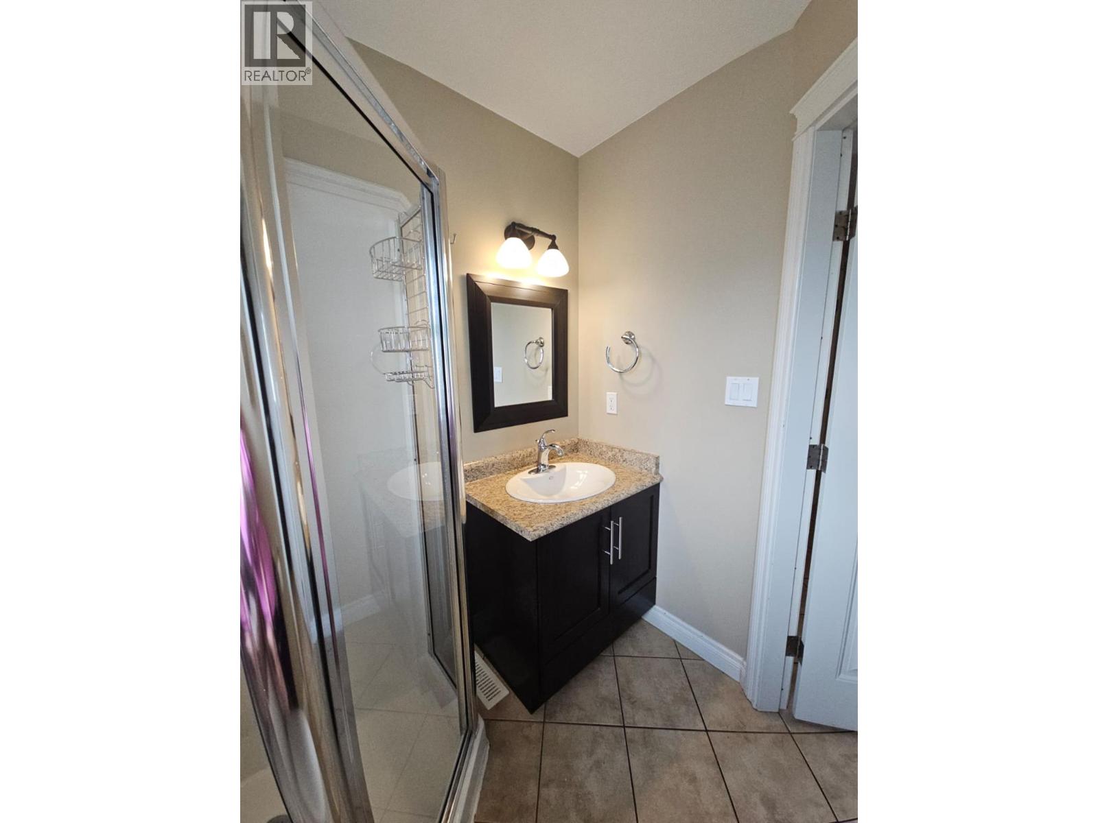 4105 52 Avenue NE - 44