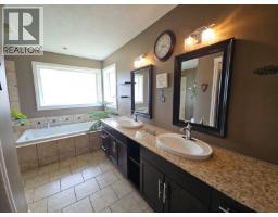 4105 52 Avenue Ne, Chetwynd, BC V0C1J0 Photo 27