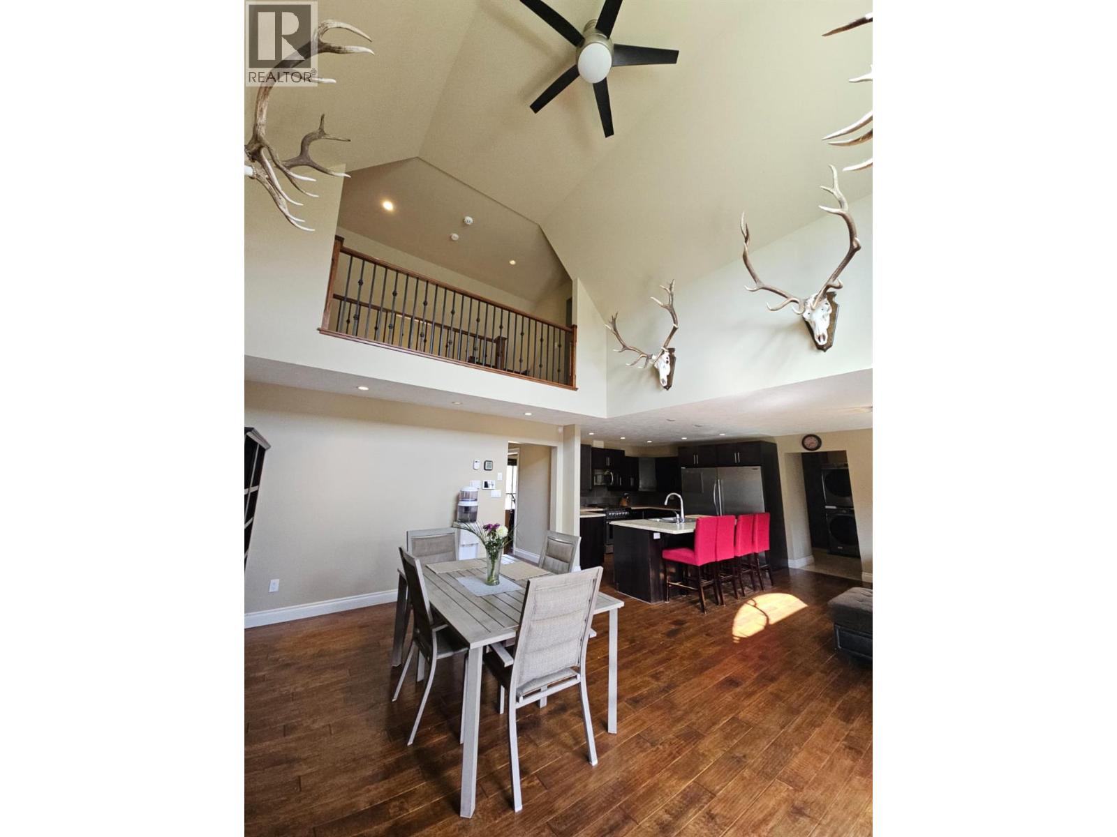 4105 52 Avenue NE - 8