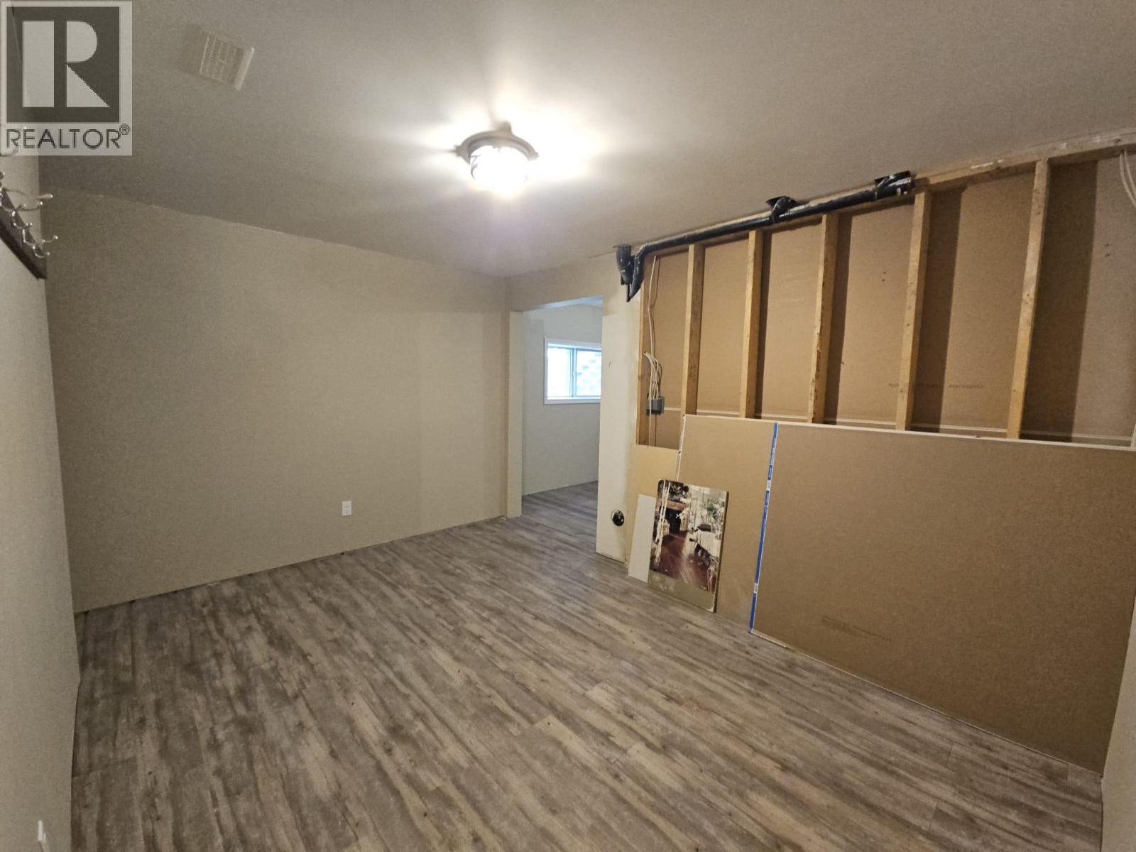 4105 52 Avenue NE - 82