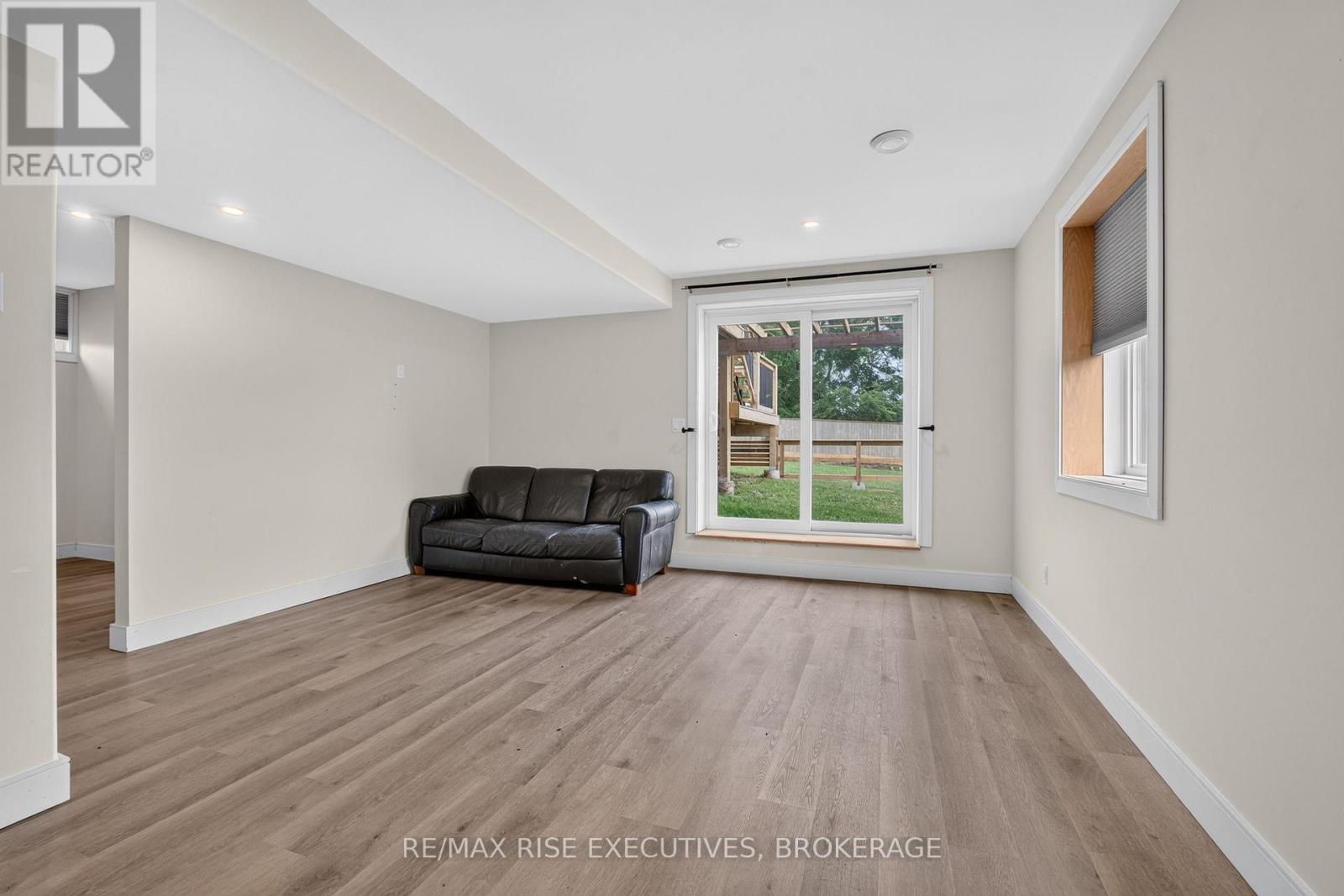 1237 CARFA CRESCENT - Image 31