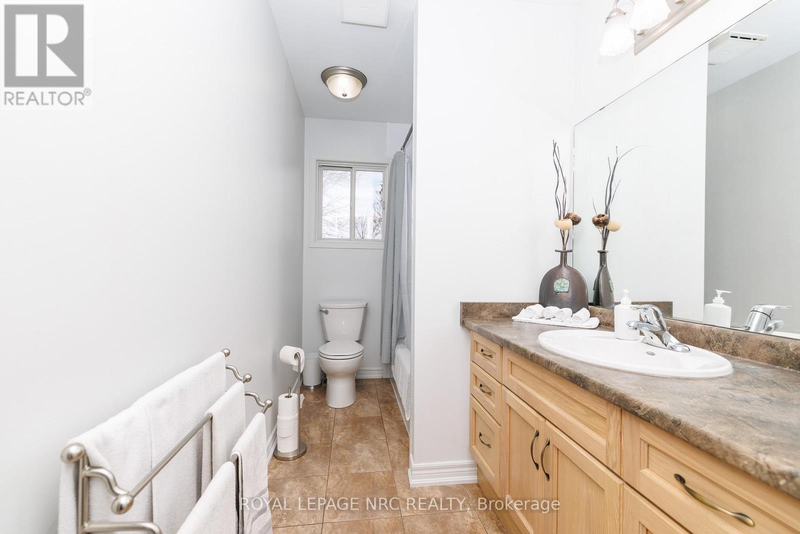16 LEONARD DRIVE - Image 11