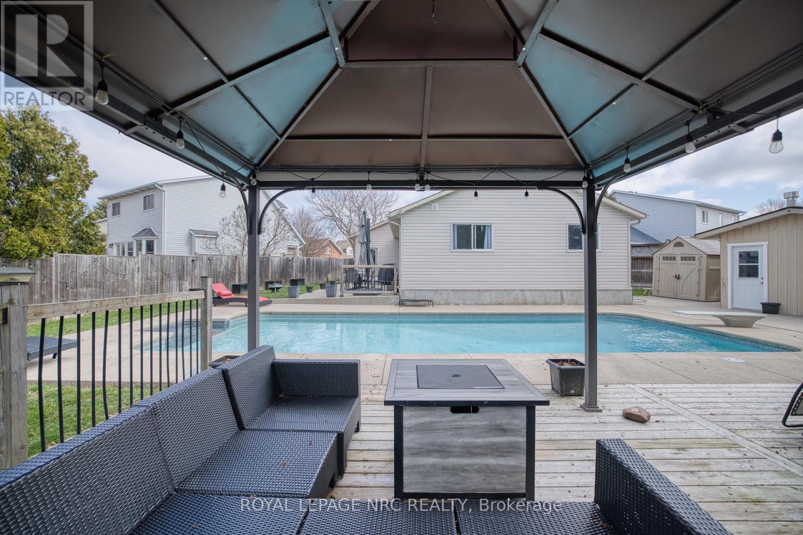 16 LEONARD DRIVE - 26