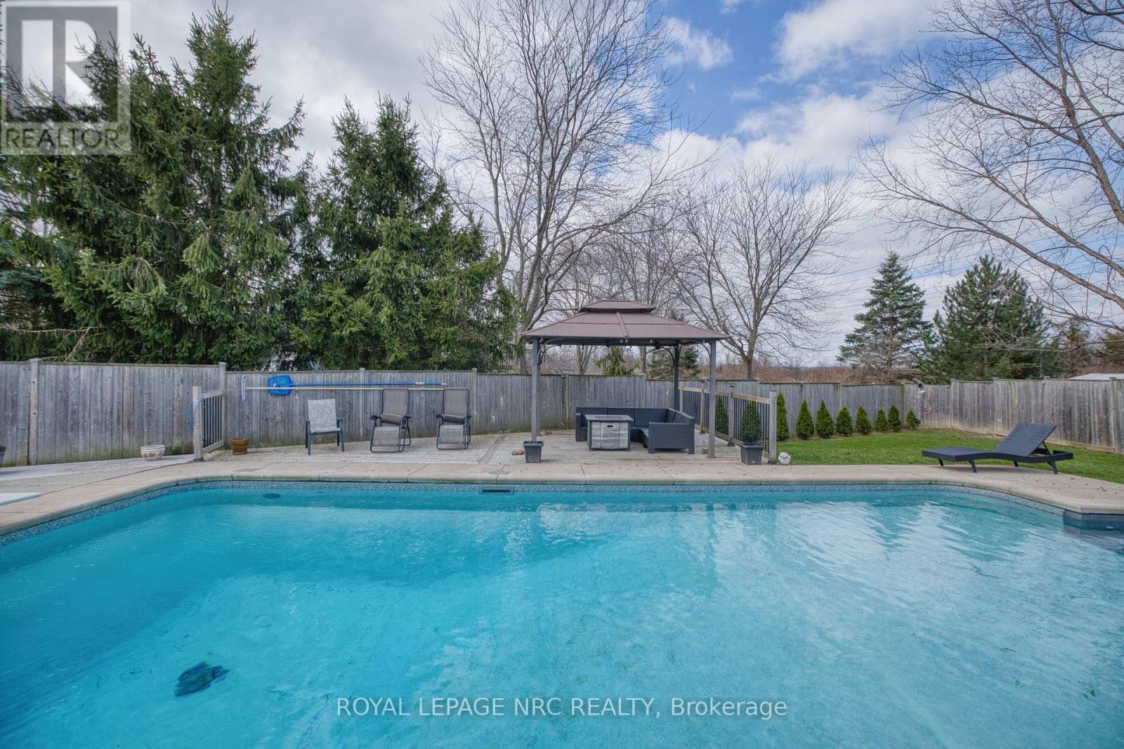 16 LEONARD DRIVE - Image 28