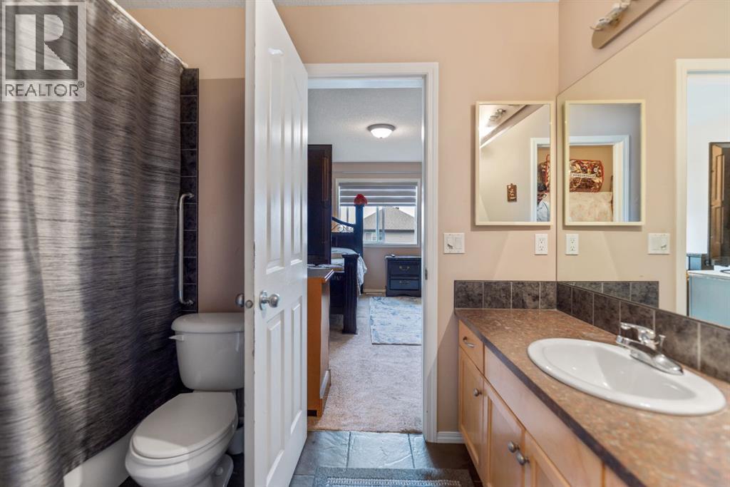20 Saddlecrest Terrace NE - 22