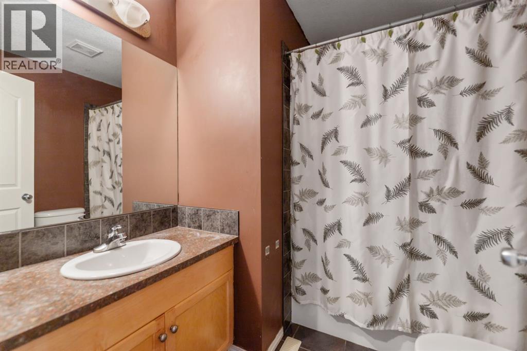 20 Saddlecrest Terrace NE - 27
