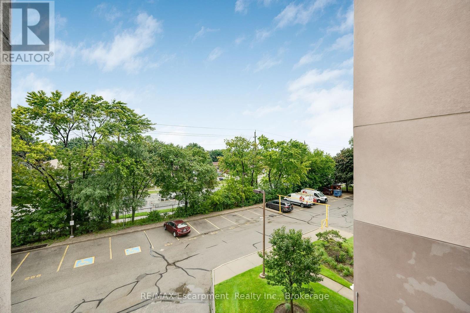 #310 975 WARWICK COURT - Image 26