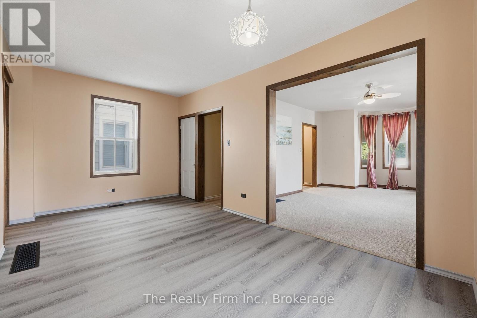 17 DOUGLAS STREET - Image 8