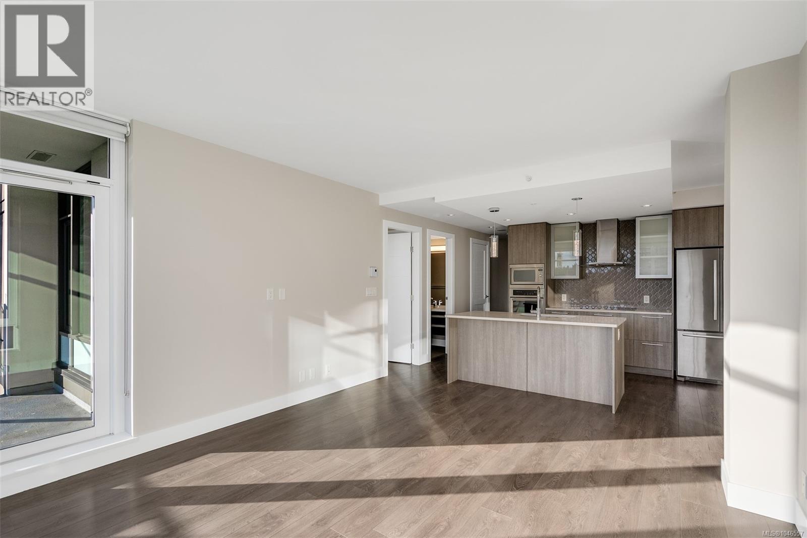 406 960 Yates St, Victoria