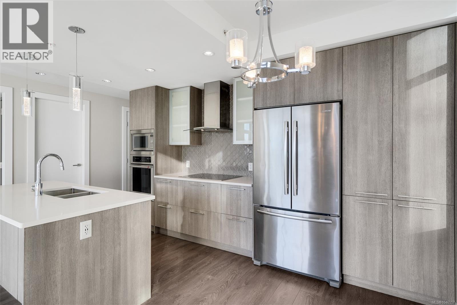 406 960 Yates St, Victoria