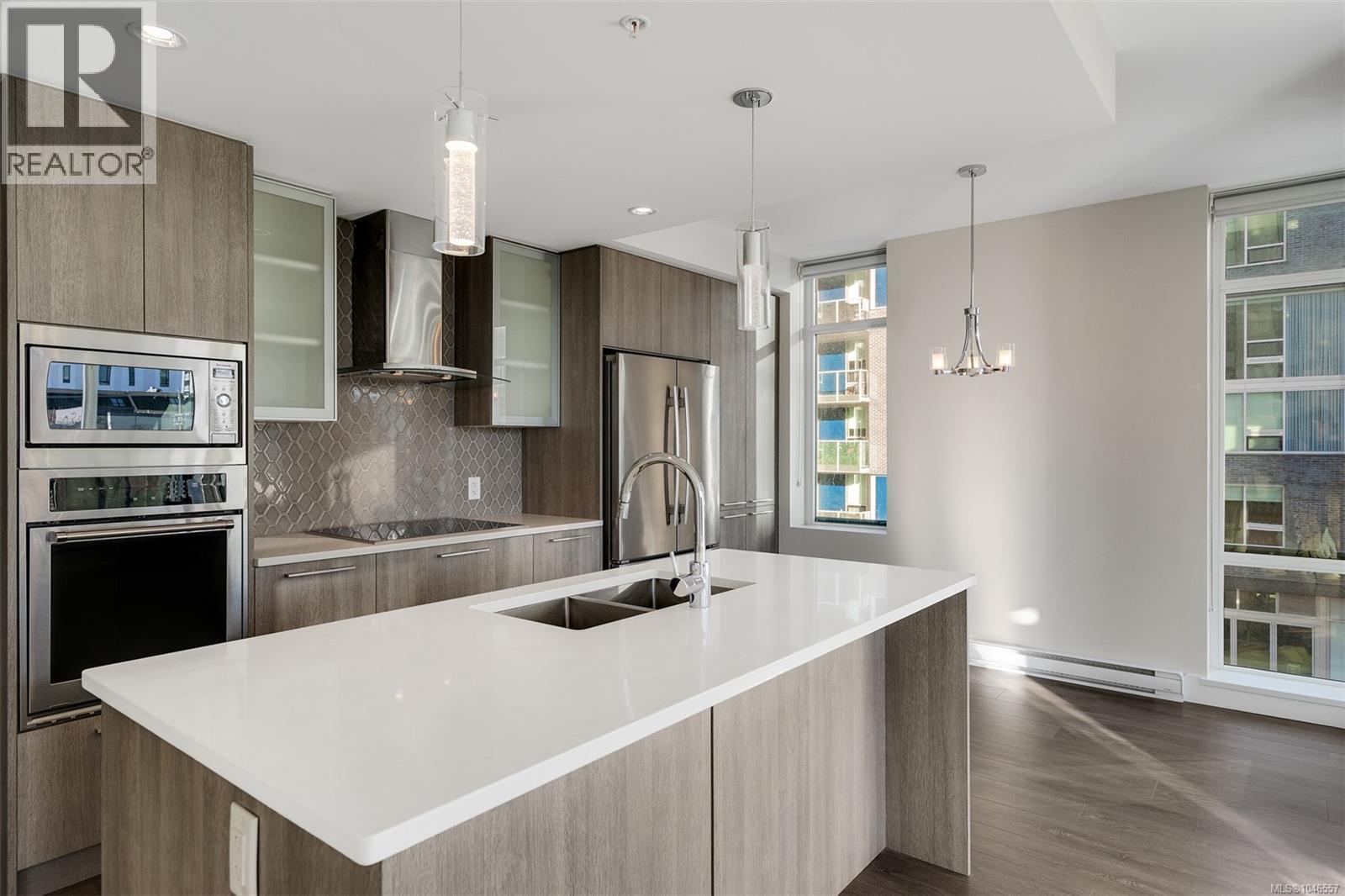 406 960 Yates St, Victoria