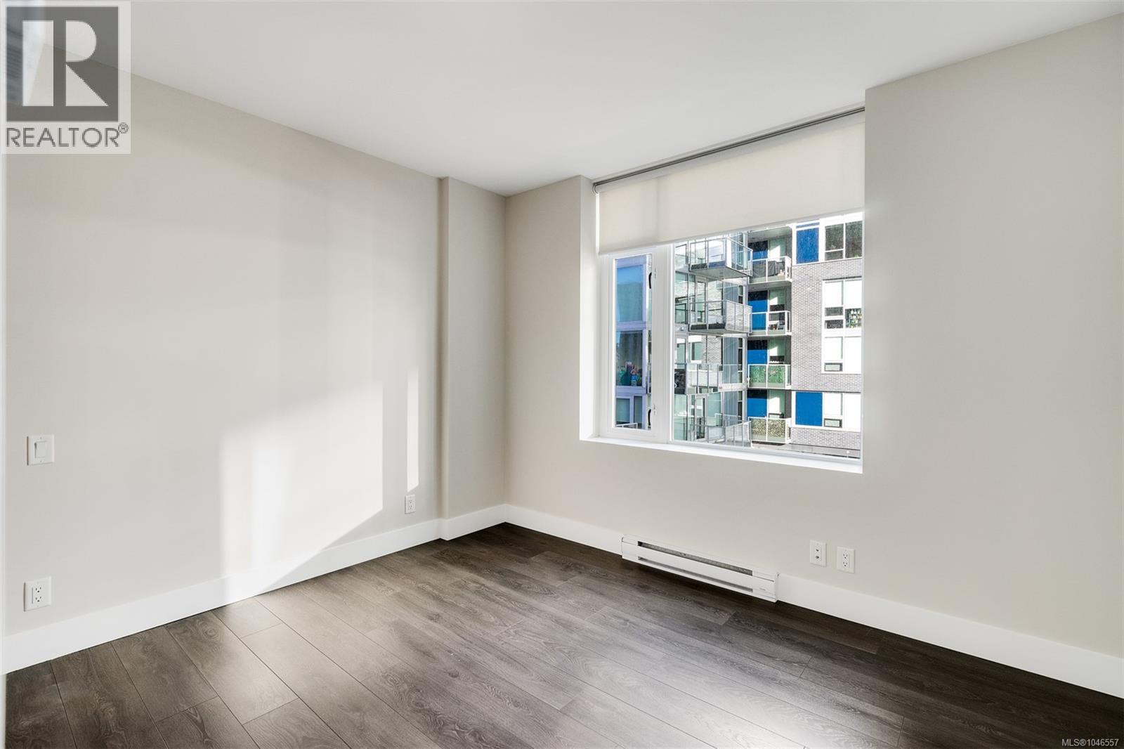 406 960 Yates St, Victoria