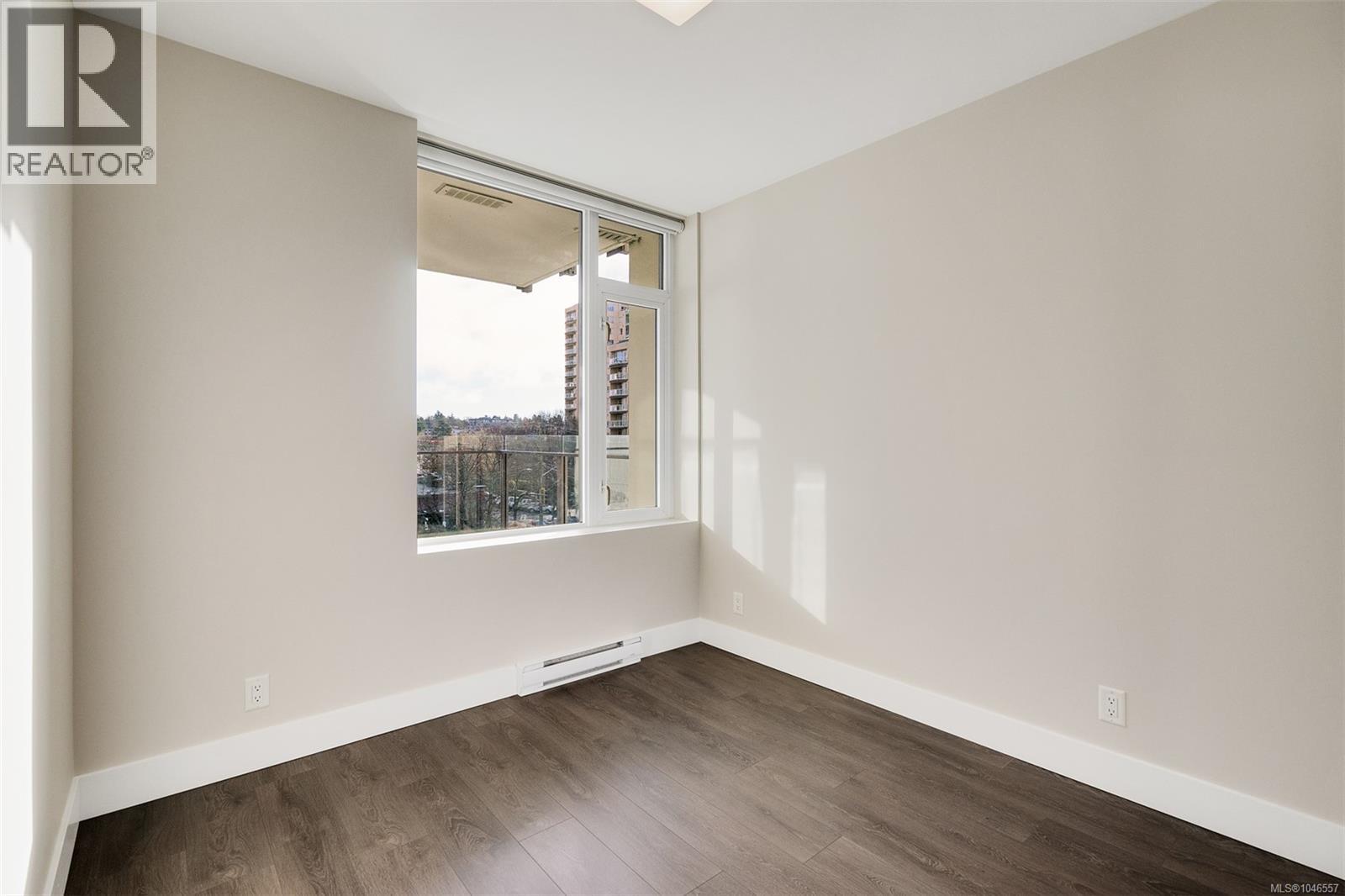 406 960 Yates St, Victoria