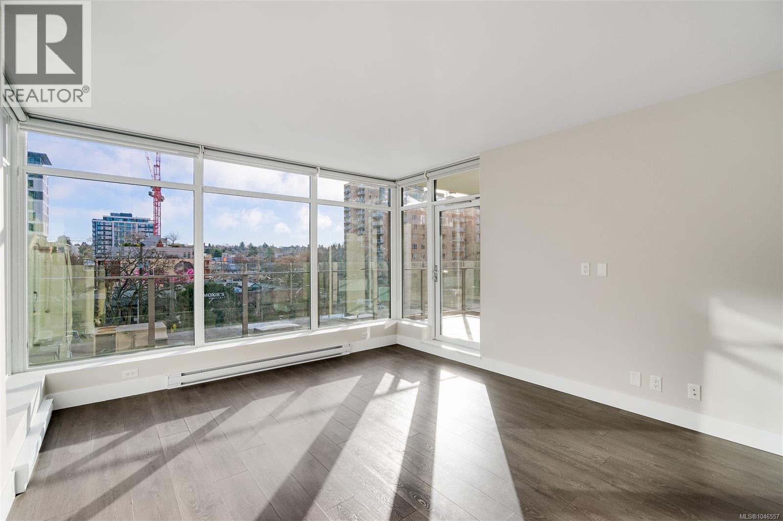 406 960 Yates St, Victoria