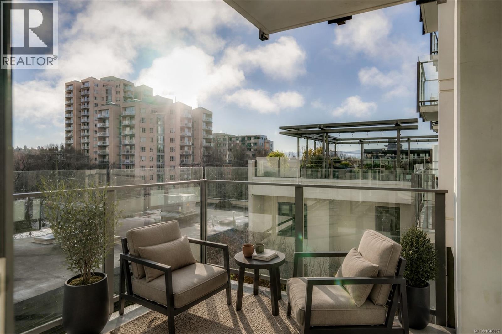 406 960 Yates St, Victoria