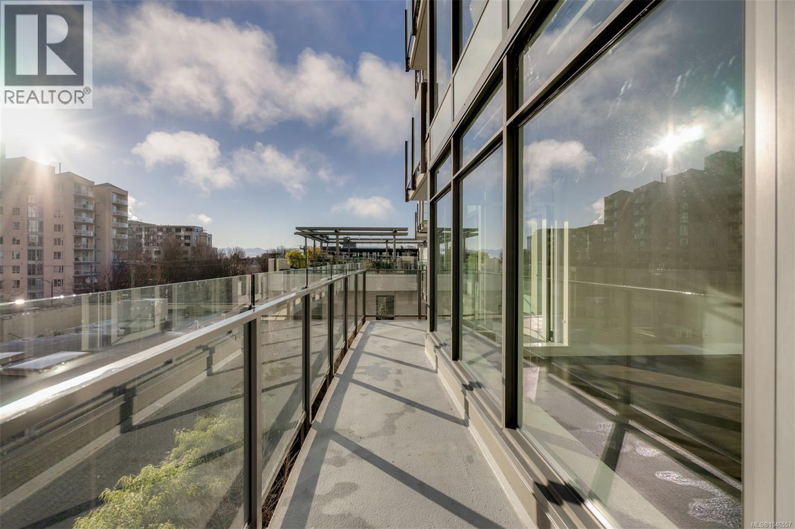 406 960 Yates St, Victoria
