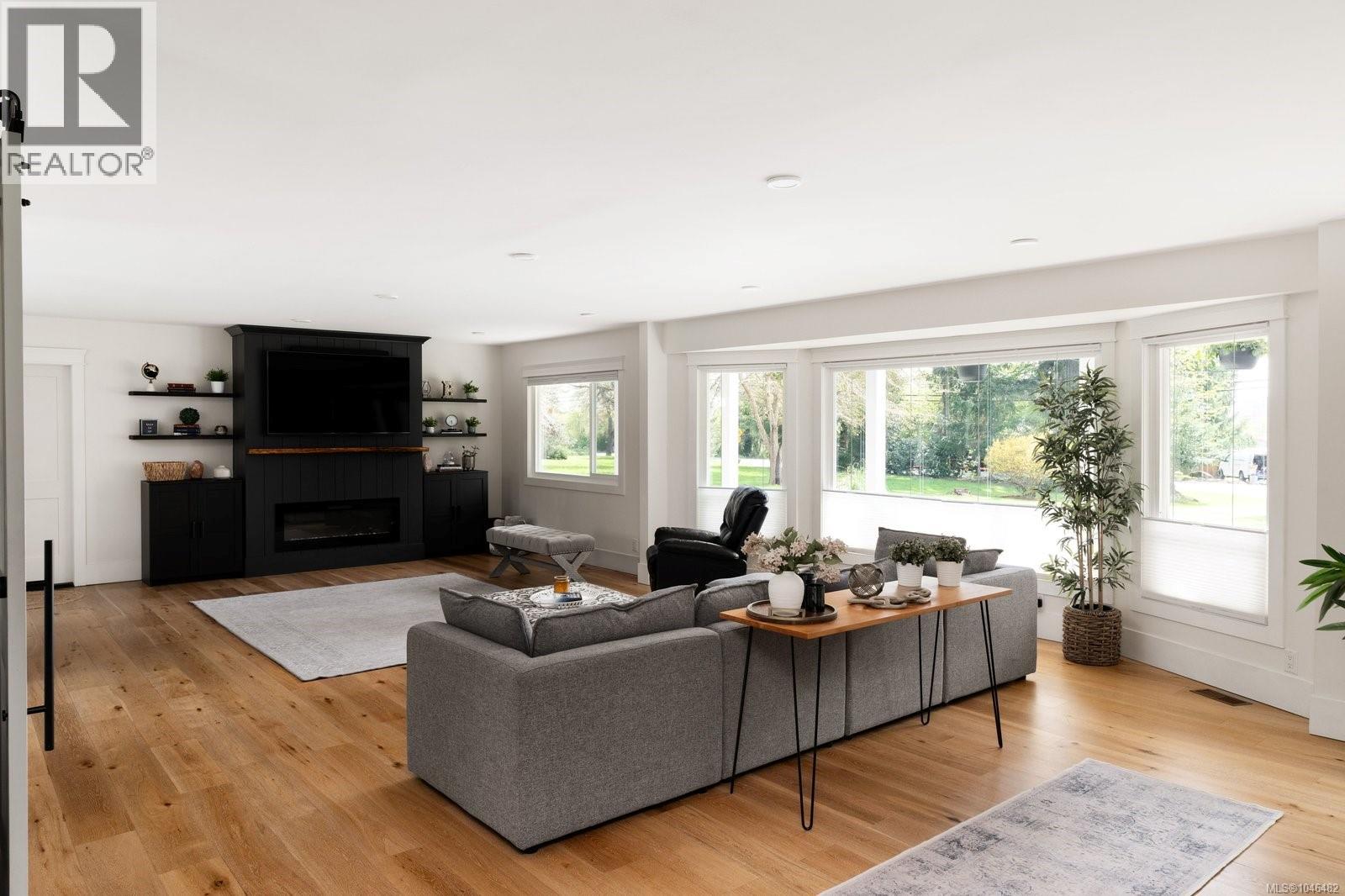 826 Birch Rd - 2