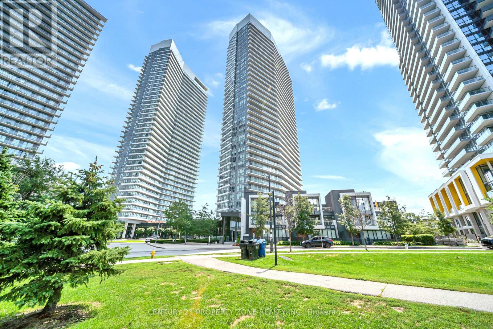 #PH09 115 MCMAHON DRIVE - 46