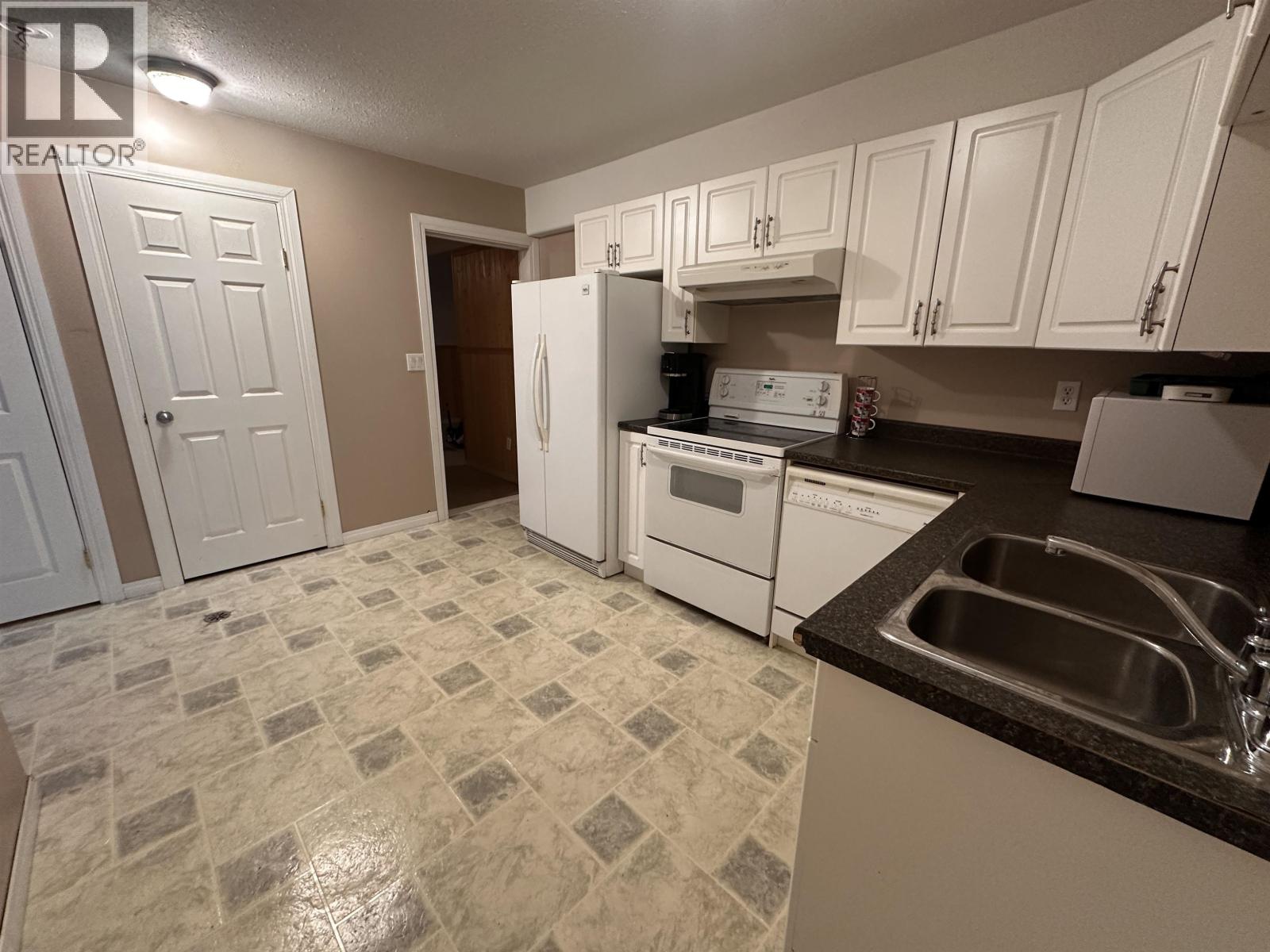 4410 E 52 AVENUE - 25