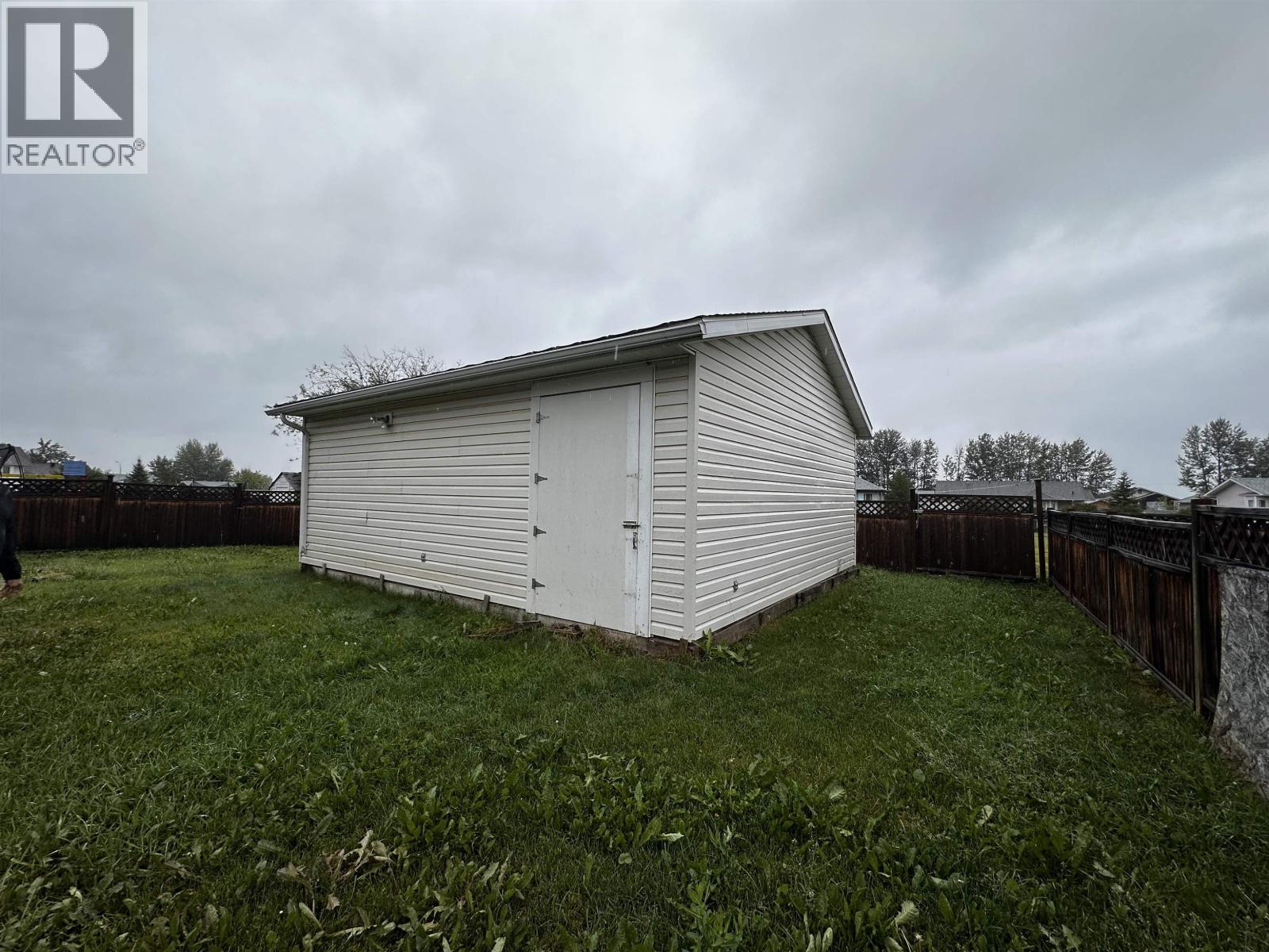 4410 E 52 AVENUE - 30