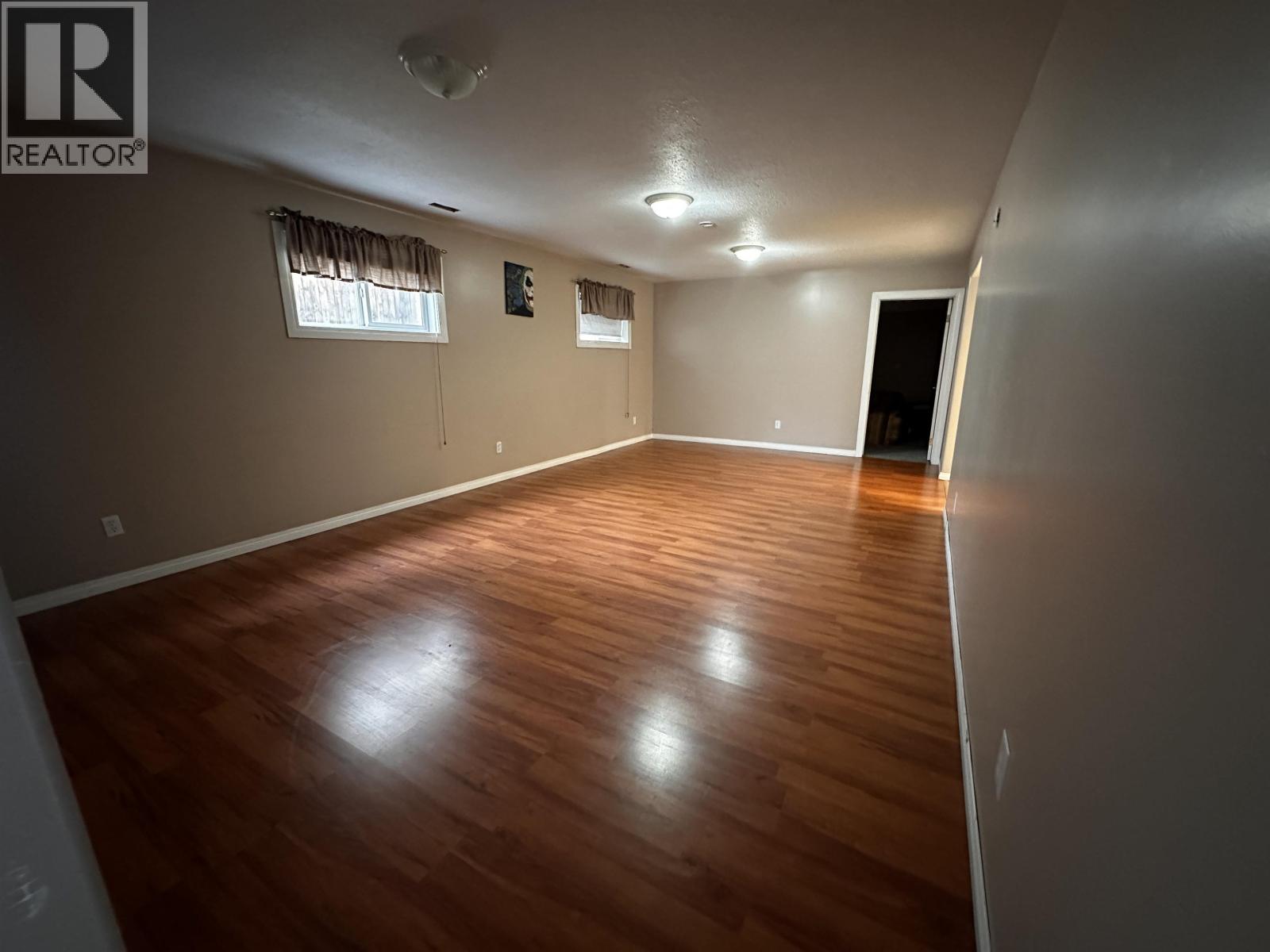 4410 E 52 AVENUE - 23
