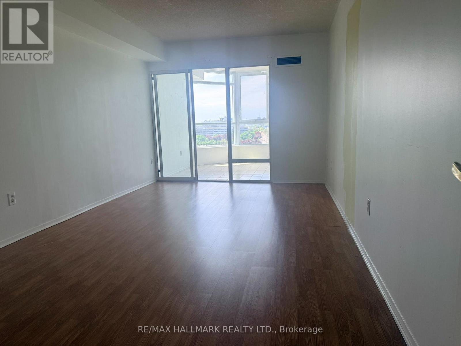 #1105 3231 EGLINTON AVENUE E - 9