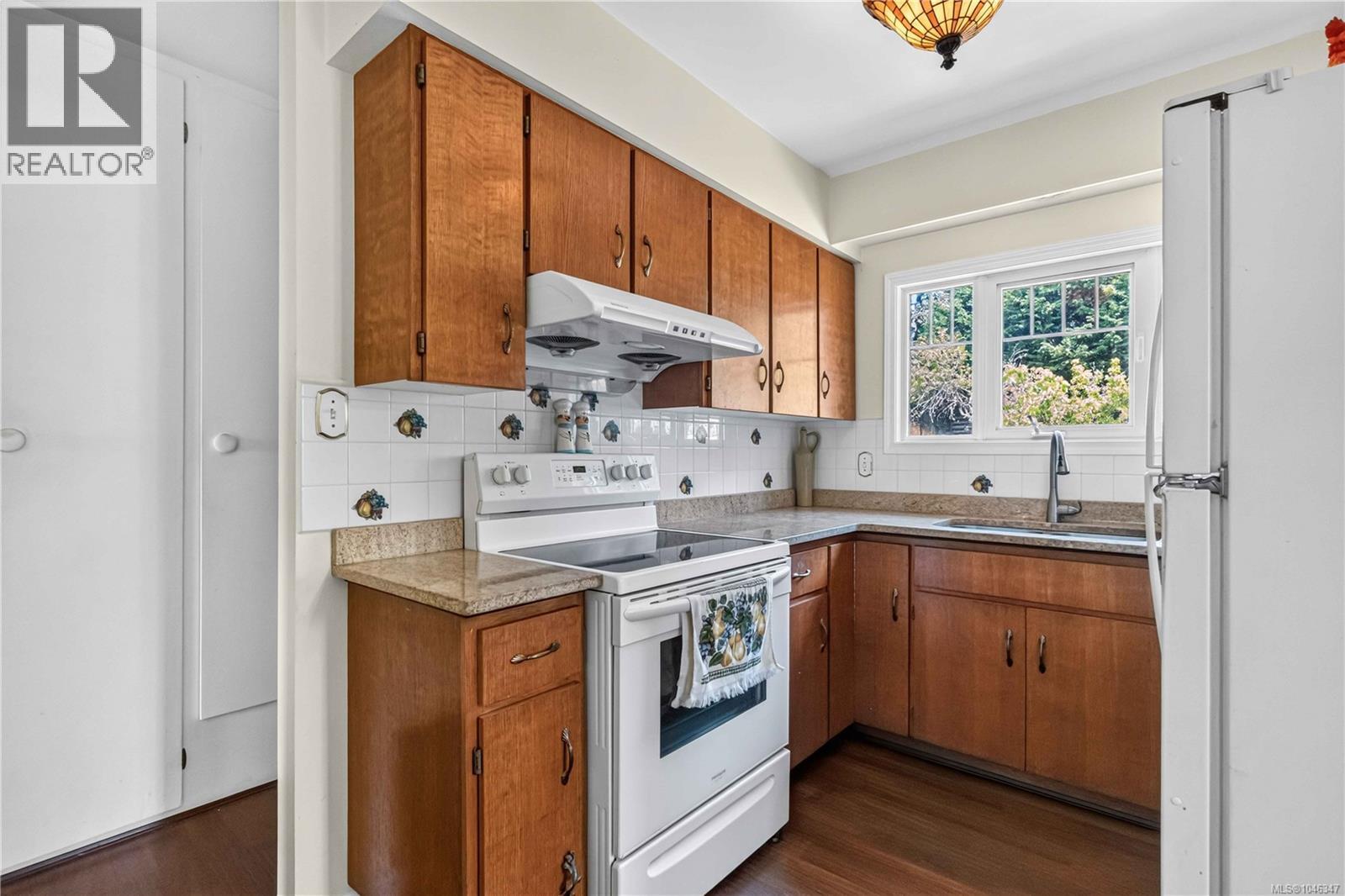 3441 Lovat Ave - Image 12