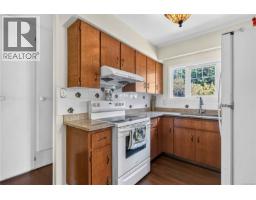 Kitchen - 3441 Lovat Ave, Saanich, BC V8X1T8 Photo 12