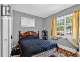 3441 Lovat Ave, Saanich, BC V8X1T8 Photo 17