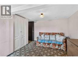 3441 Lovat Ave, Saanich, BC V8X1T8 Photo 27